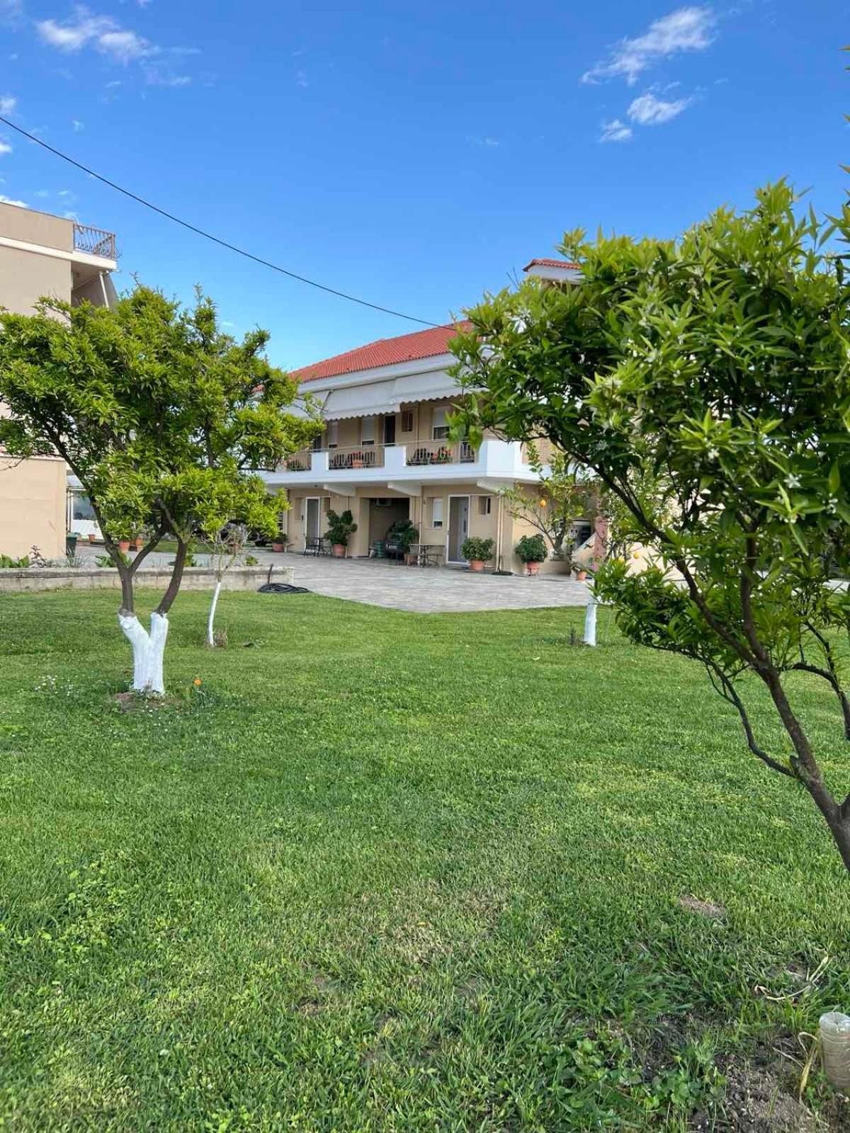 Flo'S Apartment Mesolóngion المظهر الخارجي الصورة